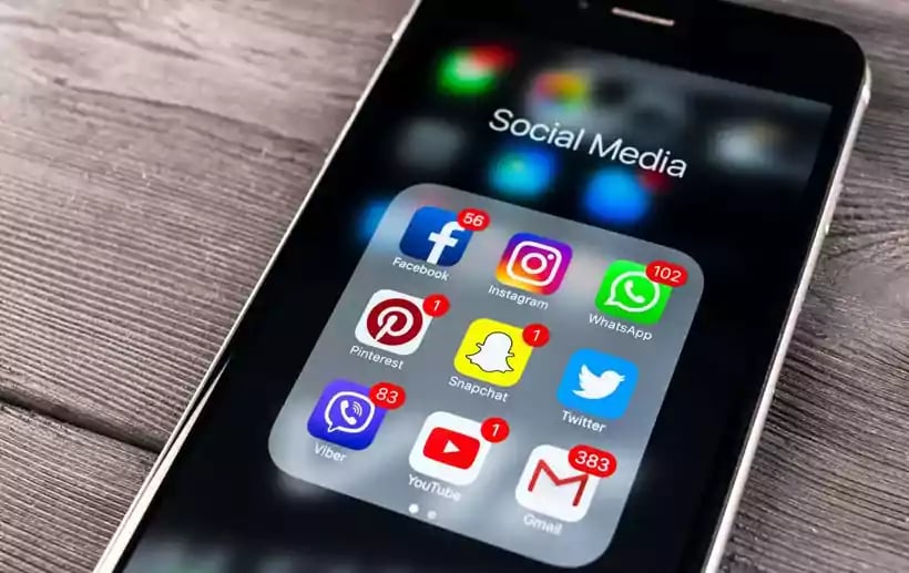 Social Media on the Phone